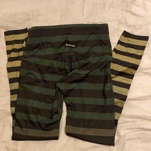 EUC 🧘‍♀️ pants!